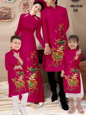 1676867459 vai ao dai nam mau moi (23)